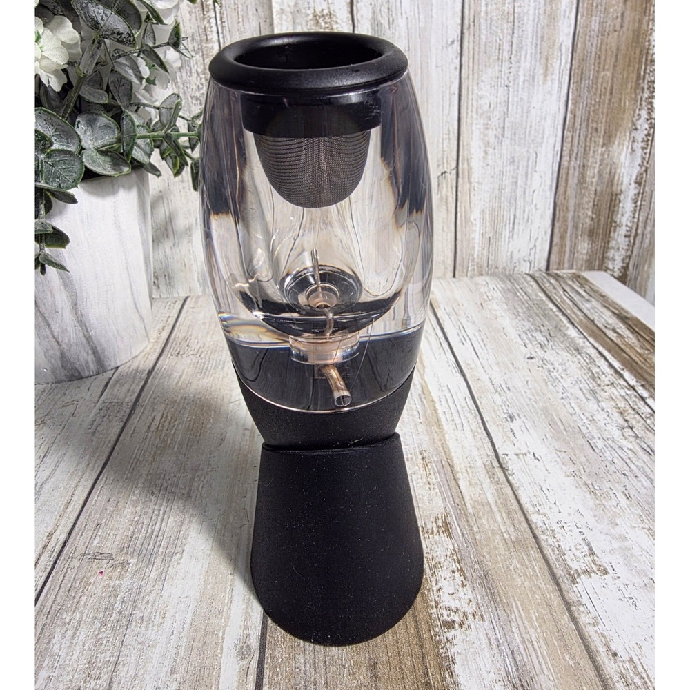 Vinturi Essential Red Wine Aerator with No-Drip Stand and Filter Screen Black - Picture 6 of 8
